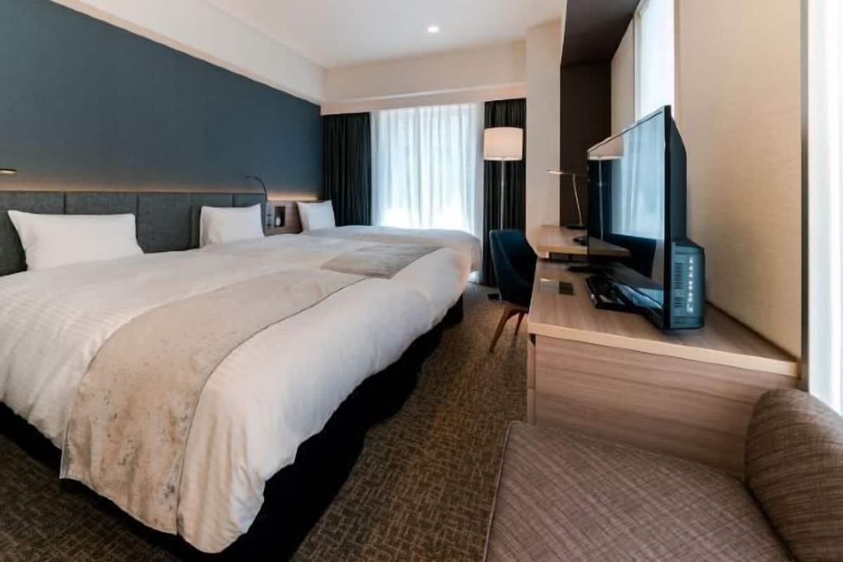 Individually decorated, desk, blackout drapes, soundproofing