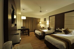 ห้องดีลักซ์, พร้อมสิ่งอำนวยความสะดวกสำหรับผู้พิการ | เครื่องนอนระดับพรีเมียม, ตู้นิรภัยในห้องพัก, ห้องเก็บเสียง