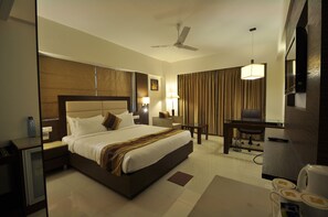 Zimmer, Nichtraucher | Hochwertige Bettwaren, Zimmersafe, schallisolierte Zimmer