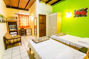 Caja de seguridad en la habitación y decoración personalizada