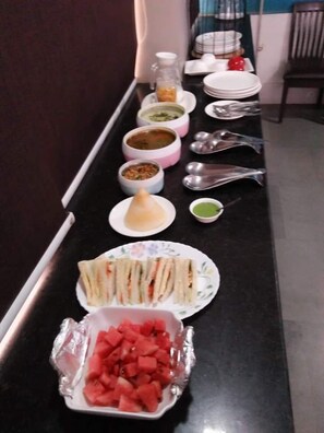 Free daily buffet breakfast