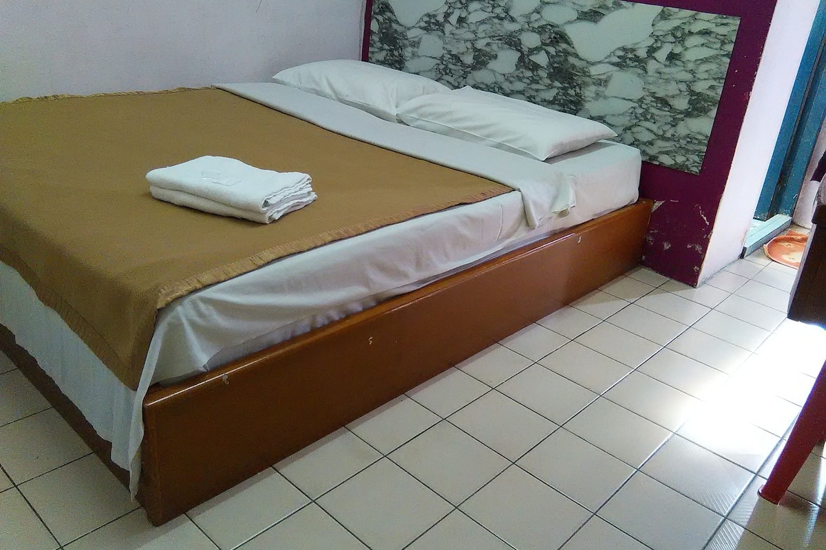 Standard Double Room, 1 Queen Bed