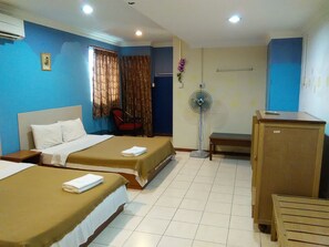 Escritorio, camas plegables/adicionales, wifi gratis y ropa de cama 