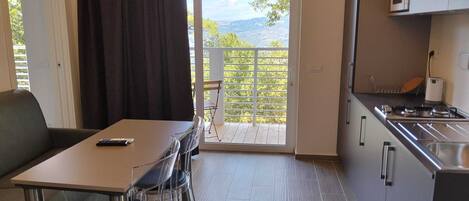 Standard Mobile Home | Private kitchen | Fridge