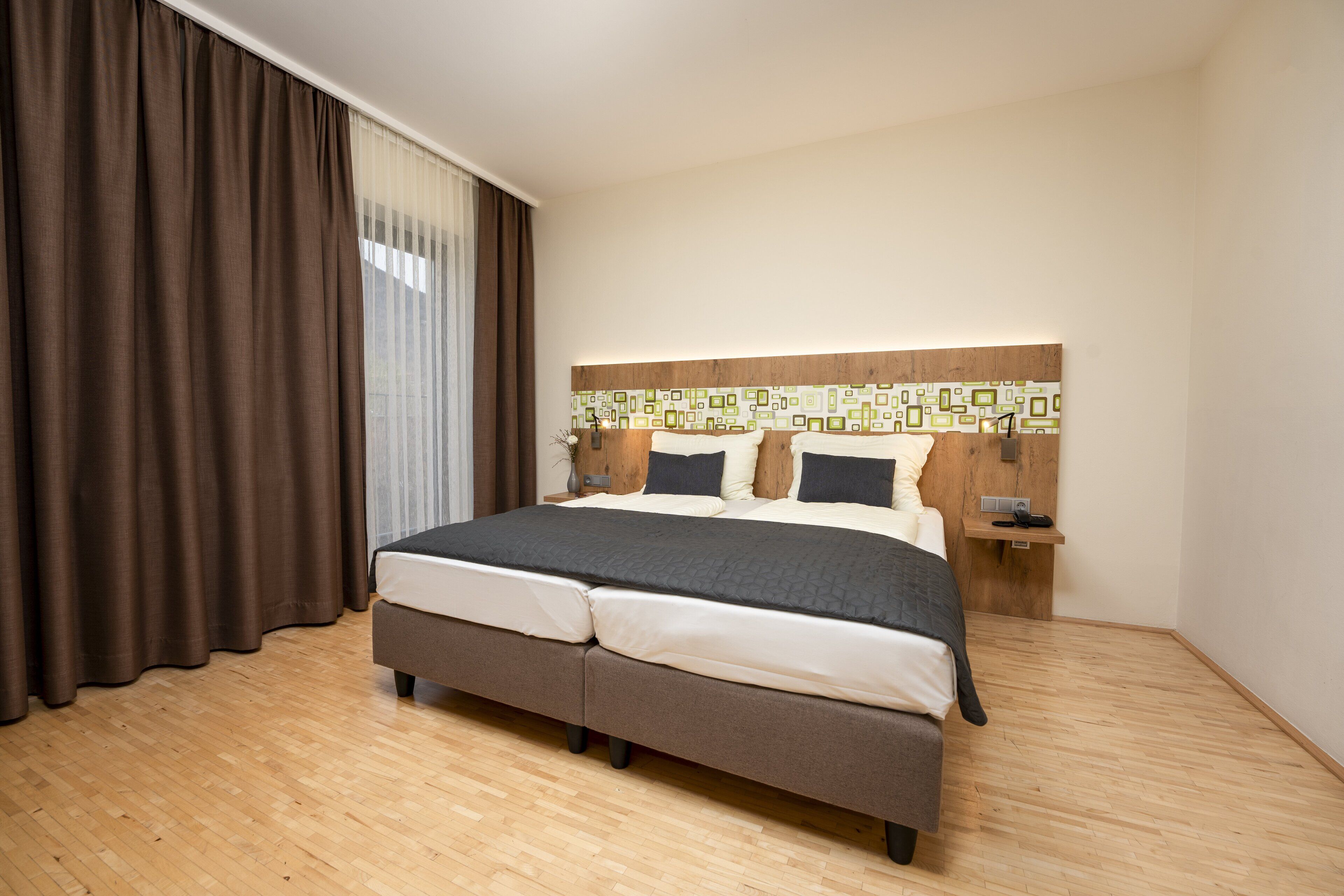 classic double or twin room | hypo-allergenic bedding, in-room safe, desk, free wifi