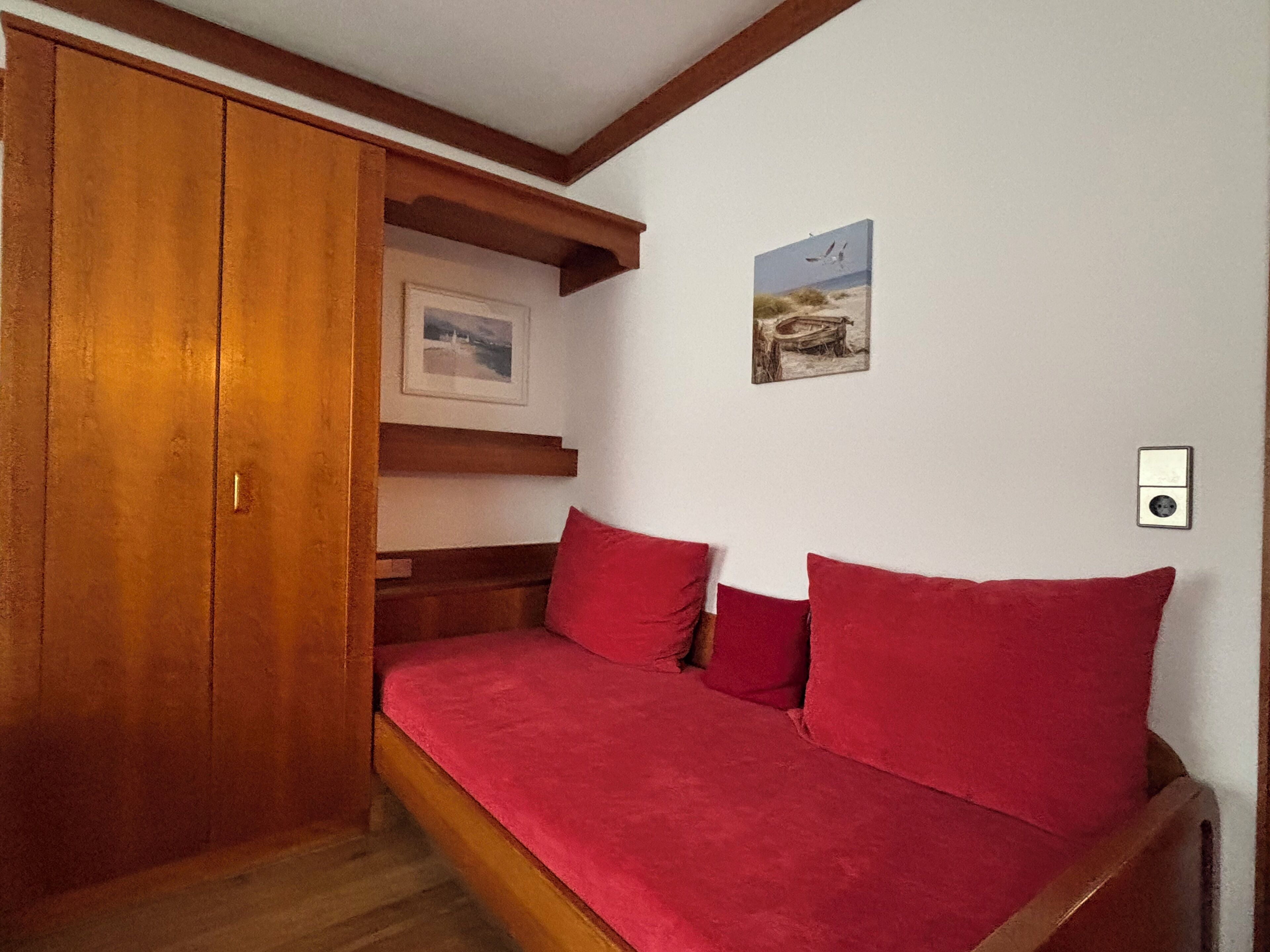 Standard-Doppelzimmer, 1 Doppelbett | Minibar, Zimmersafe, Schreibtisch, kostenloses WLAN