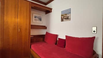Standard-Doppelzimmer, 1 Doppelbett | Minibar, Zimmersafe, Schreibtisch, kostenloses WLAN