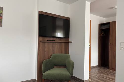 Habitación Confort doble, 1 cama doble | Minibar, caja fuerte, escritorio y wifi gratis