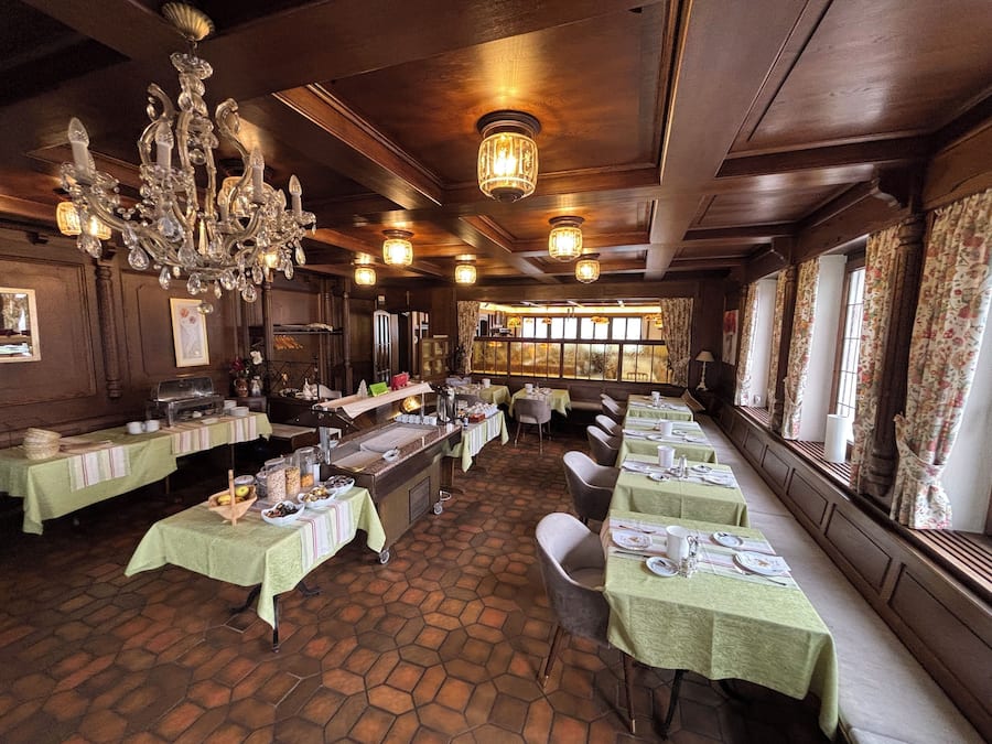 Daily buffet breakfast for a fee