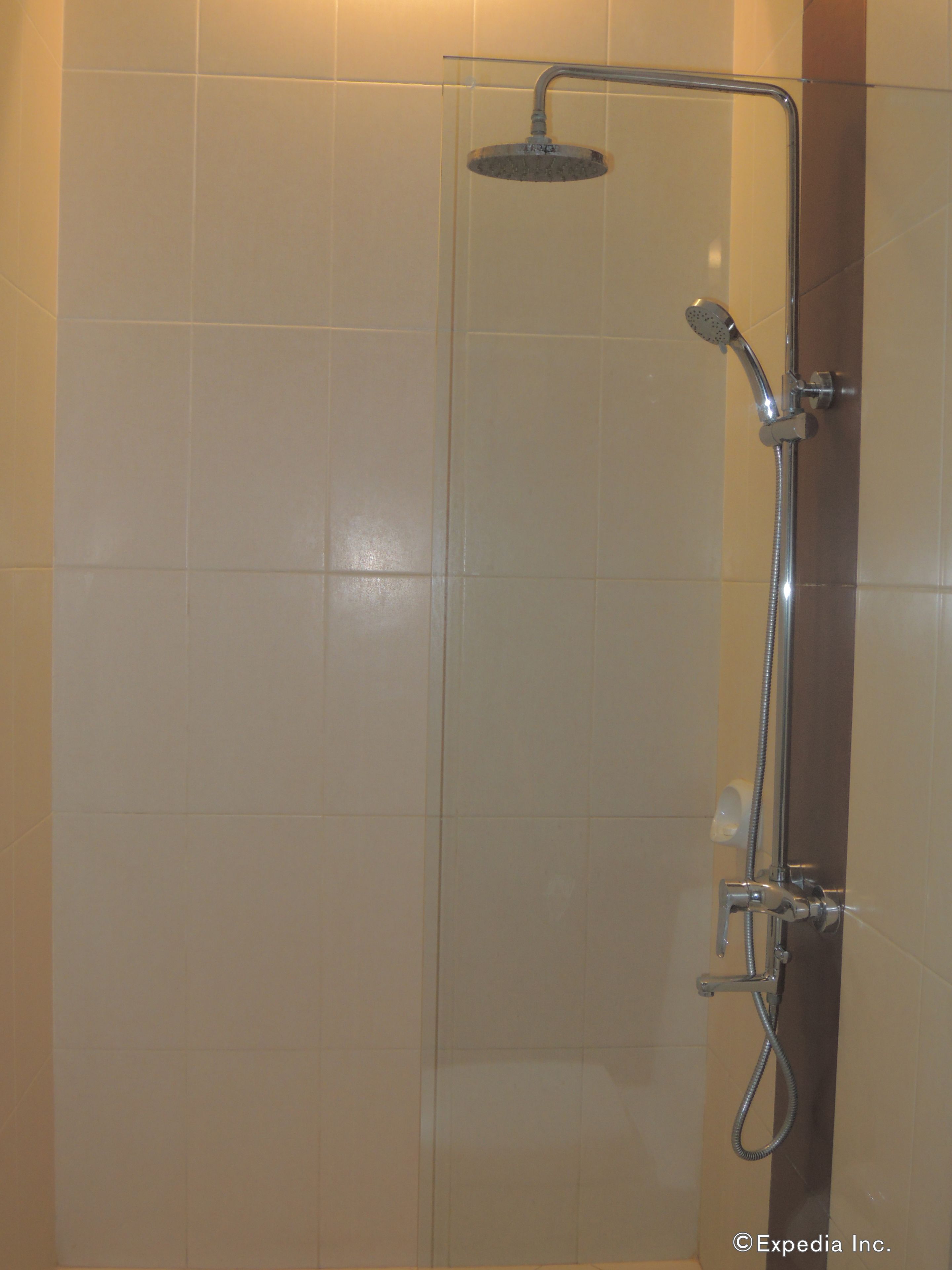 room (poolside superior) | bathroom shower