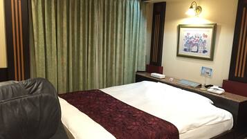 Standard Double Room, Smoking (Love Hotel) | Individually decorated, individually furnished, free WiFi