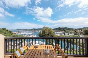 Apartment, 3 Bedrooms (8 people) | Terrace/patio - Appartements de l'Hélios - Îles des Embiez (Six-Fours-les-Plages)