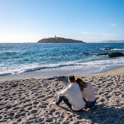 Accommodatie ligt op het strand, duiken, snorkelen, windsurfen