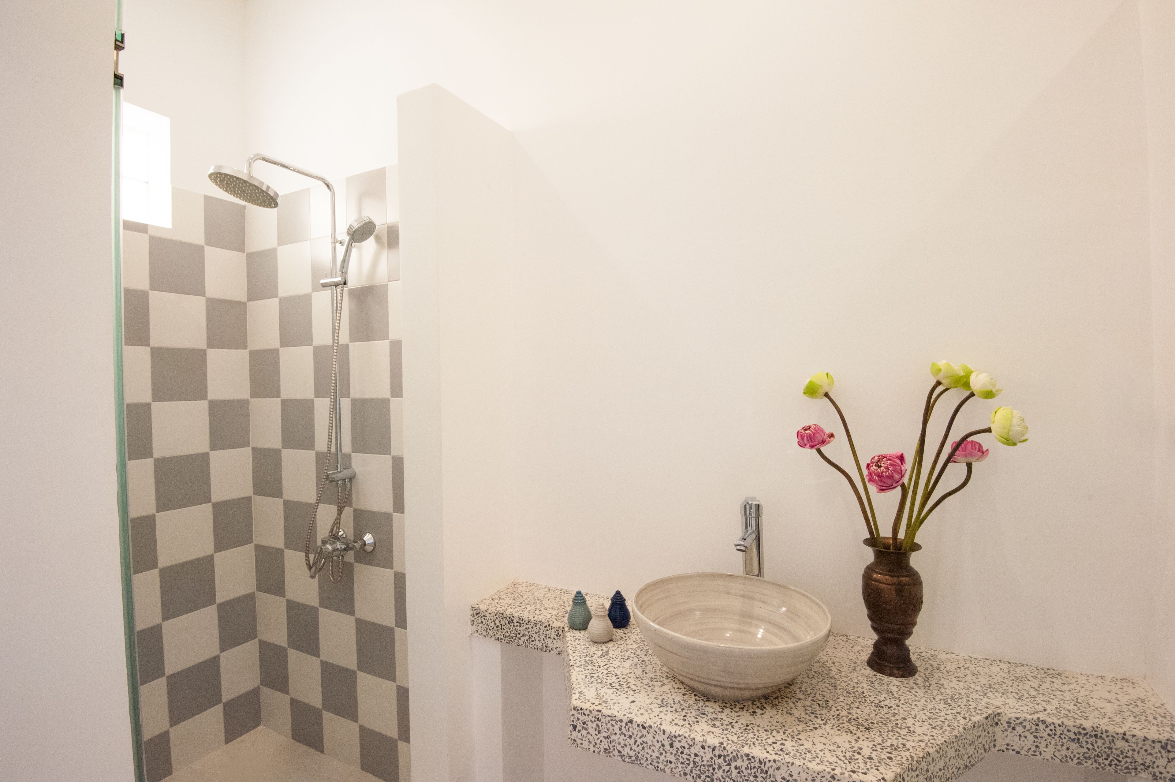 shower, free toiletries, hair dryer, slippers