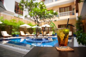 Outdoor pool - House Boutique Eco Hotel (Phnom Penh)