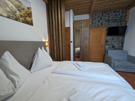 Double Room (1 extra bed) | Desk, blackout drapes, cribs/infant beds, free WiFi