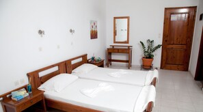 Studio (2 Adults) | Desk, bed sheets - Elga Hotel (Kos)