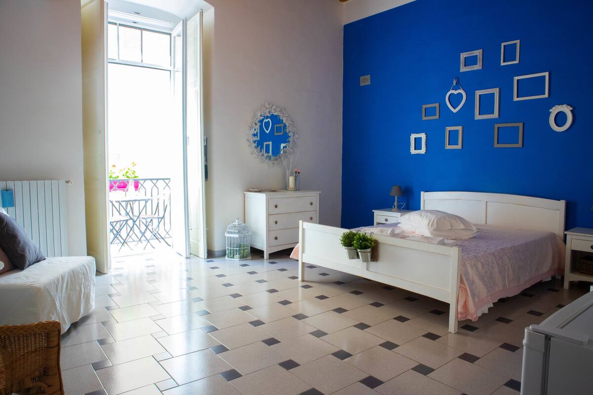 Family Apartment, 1 Bedroom, Ensuite, Partial Sea View | 1 bedroom, in-room safe, blackout drapes