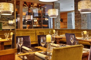 Dinner served, Regional cuisine, garden views  - Hotel Sommerhof (Gosau)