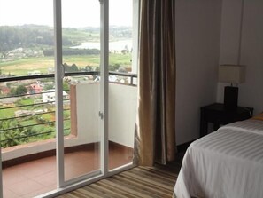 Deluxe Room, 1 Bedroom, Lake View | View from room