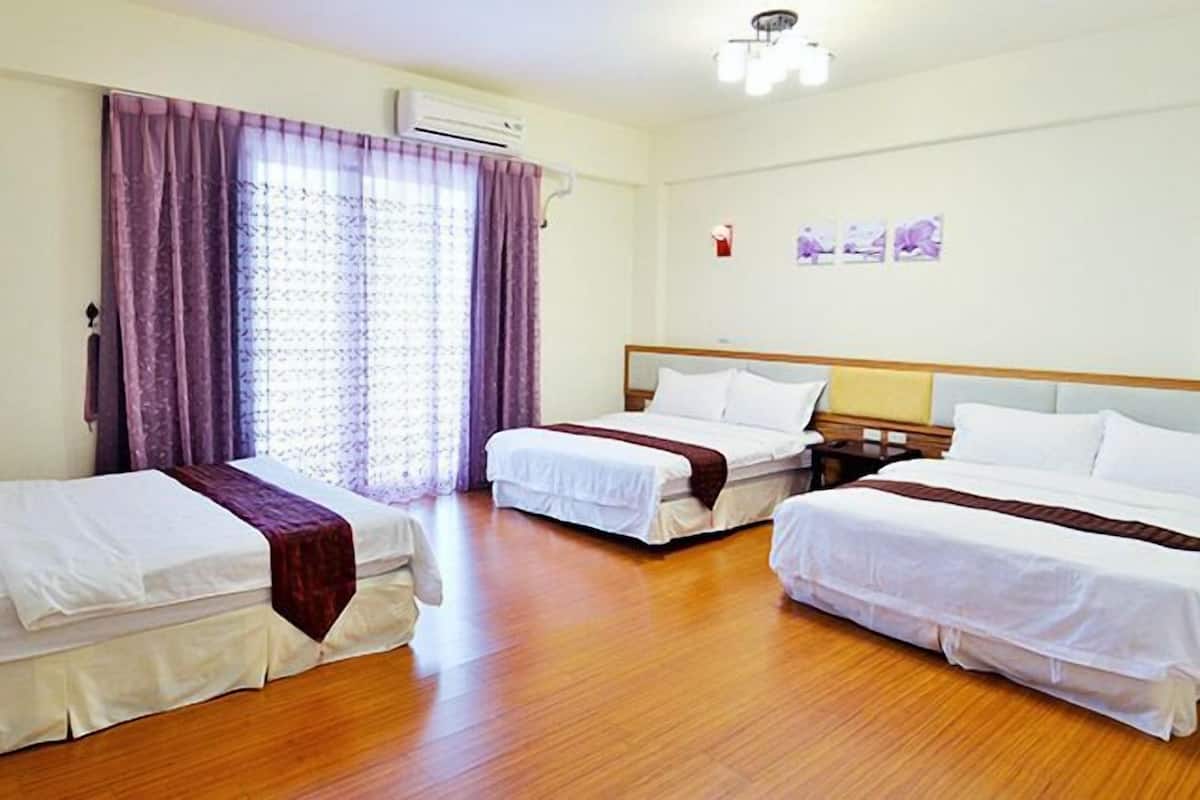 Kamar Keluarga | Meja kerja, tempat tidur lipat/tambahan, dan Wi-Fi gratis