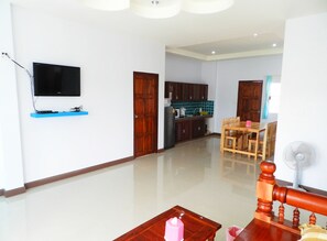 Flat-screen TV - Cha-am Pool Villa (Cha-am)