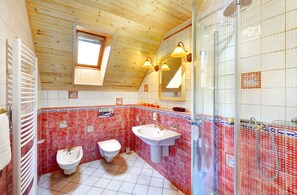 Chalet, 3 habitaciones | Baño