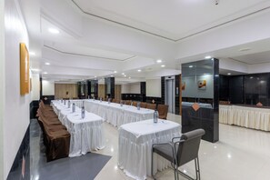 Banquet hall - Hotel Summit (Ahmedabad)