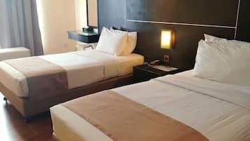 Deluxe Room | Meja kerja, setrika/meja setrika, dan Wi-Fi gratis