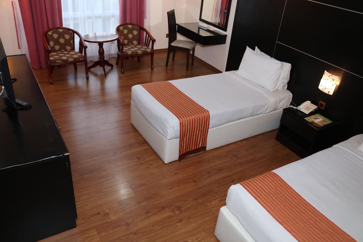 Superior Room | Desk, iron/ironing board, free WiFi, wheelchair access