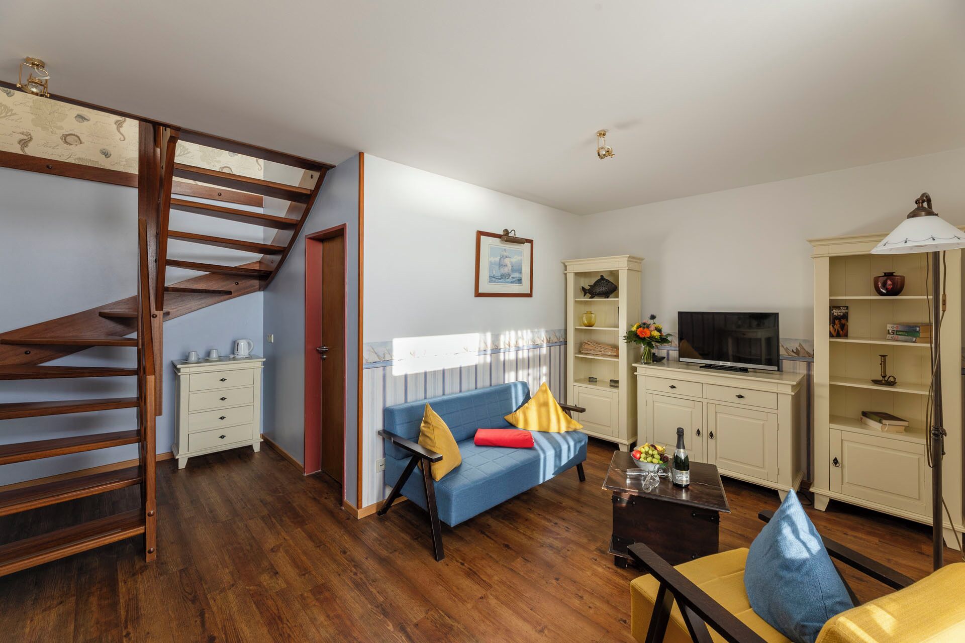 1 bedroom, hypo-allergenic bedding, minibar, laptop workspace