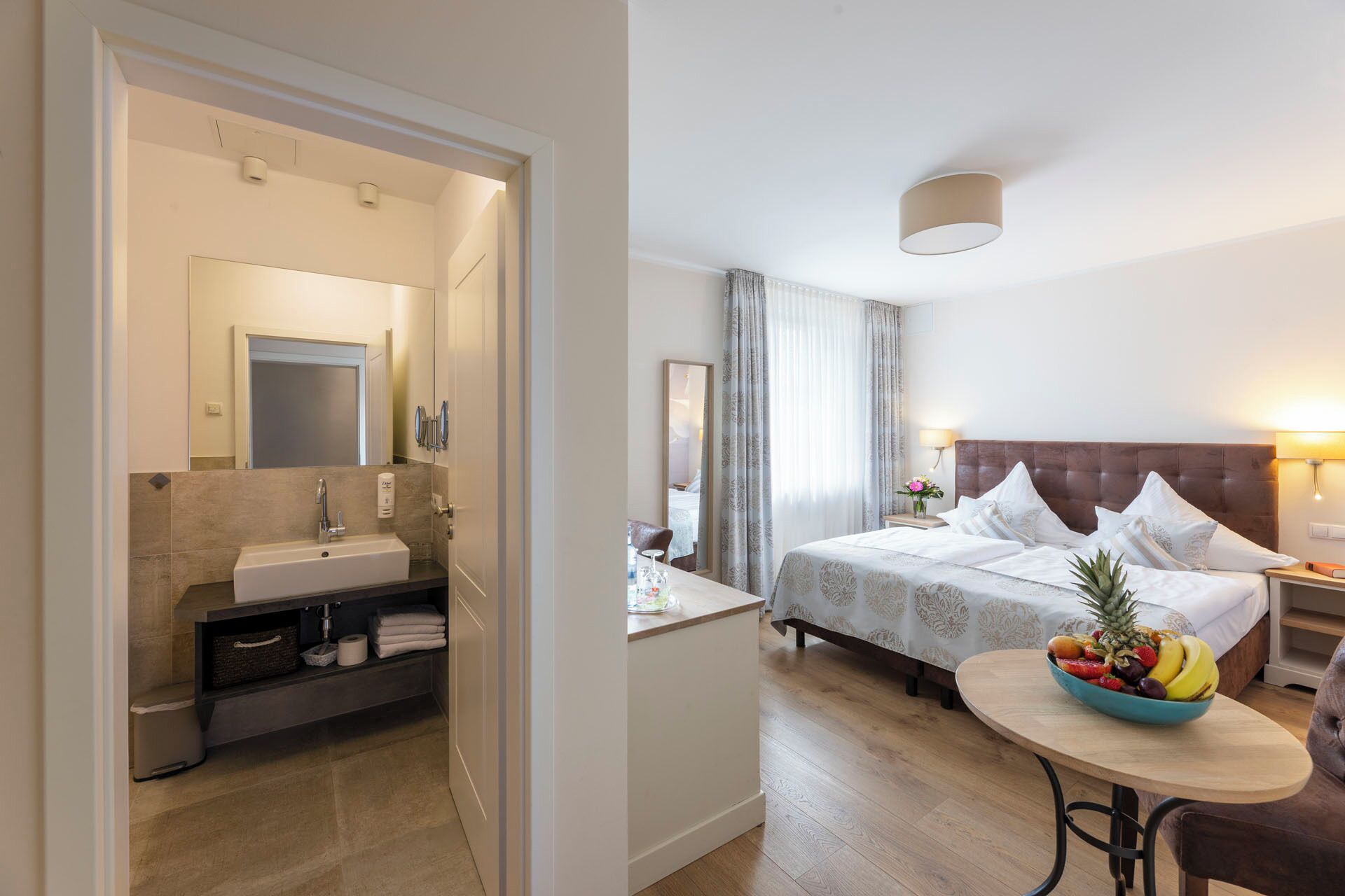 comfort double room | 1 bedroom, hypo-allergenic bedding, minibar, laptop workspace