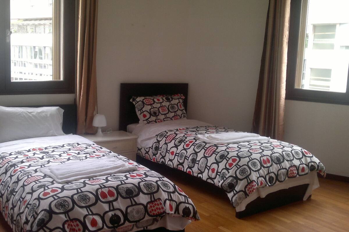 Triple Room, City View | Premium bedding, desk, iron/ironing board, free WiFi