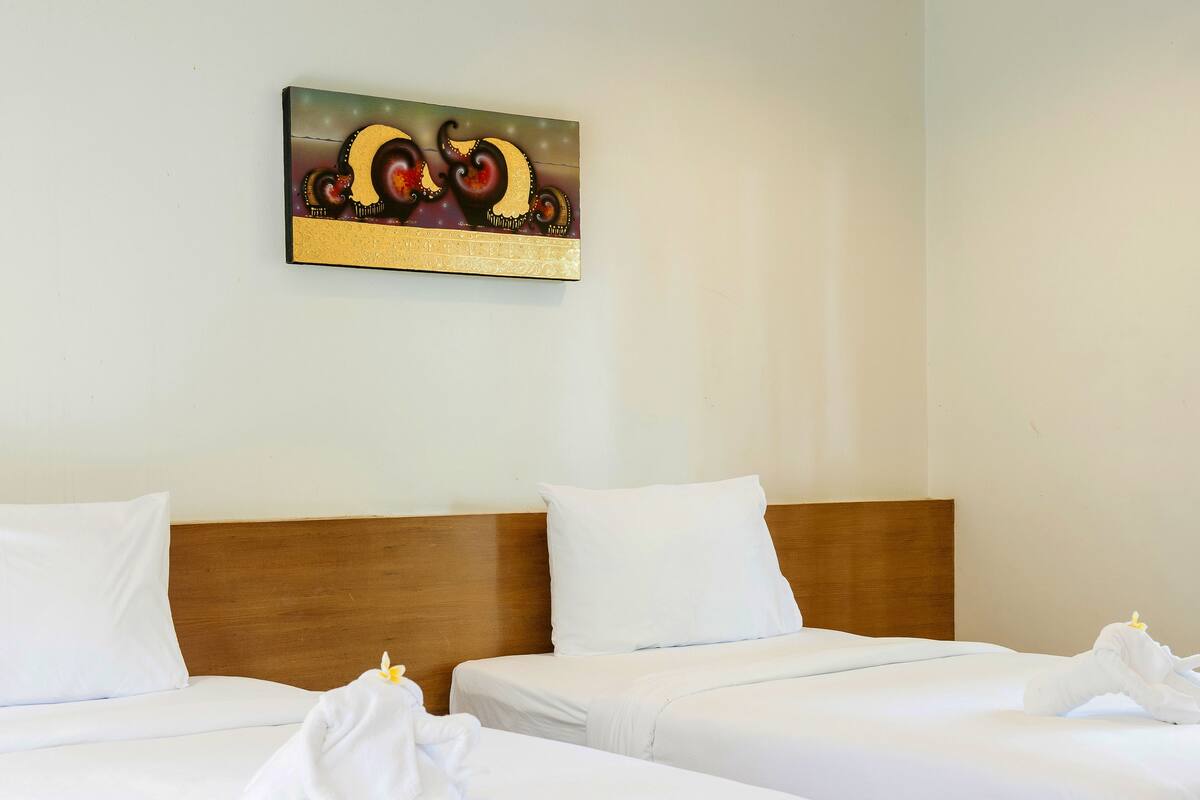 Deluxe Room, 1 Twin Bed | 객실 내 금고, 책상, 간이 침대, 무료 WiFi