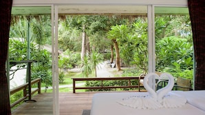 Unclassified image, 4 of 36, button - Larissa Samed resort (Rayong)