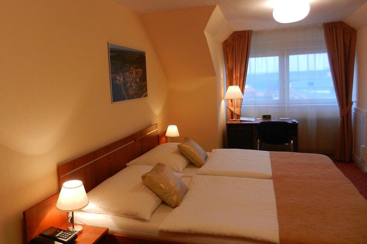 Minibar, desk, free WiFi