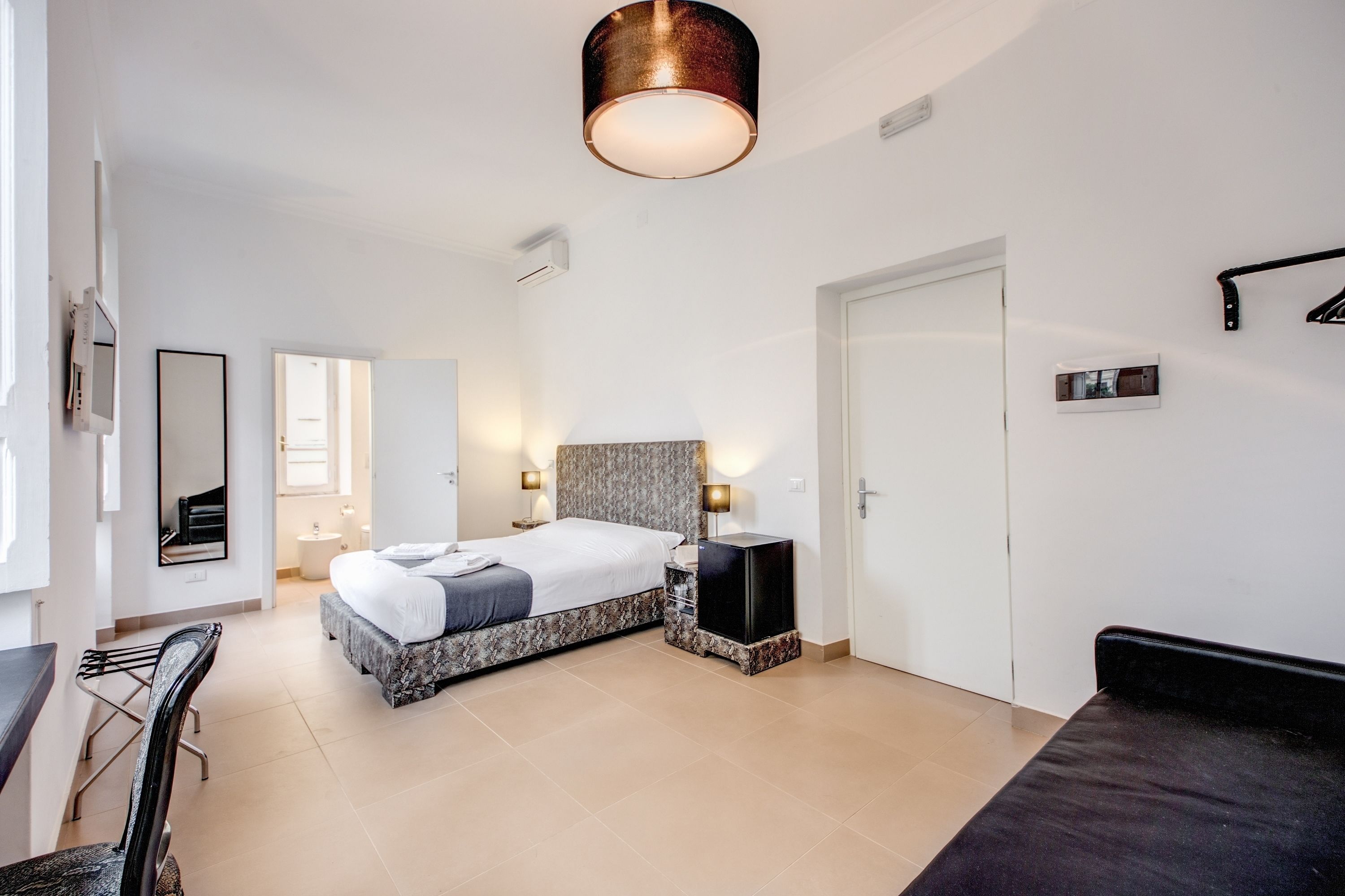 Photo - Imperia Suite