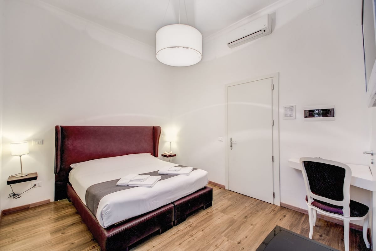 Desk, iron/ironing board, free WiFi