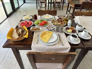 Free daily continental breakfast - Olive Garden Apart Hotel (Fethiye)