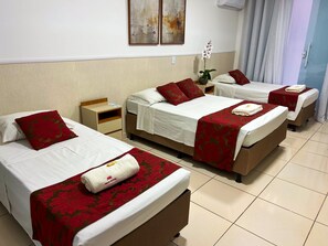 Deluxe Triple Room | Minibar, desk, free WiFi, bed sheets