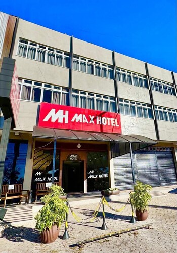 Max Hotel