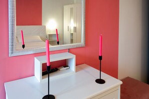 Free WiFi, bed sheets - B&B Piramide Terrace (Rome)