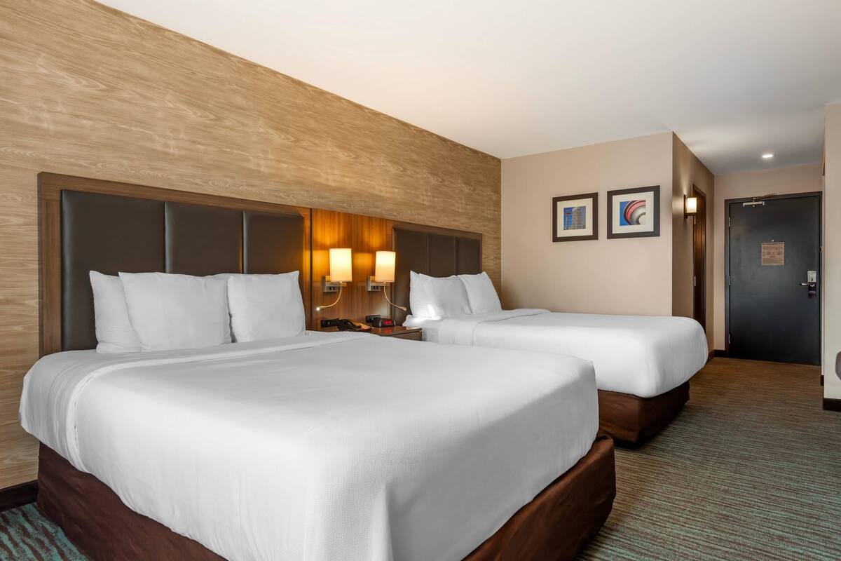 Standard Room, 2 Queen Beds | Premium bedding, in-room safe, desk, blackout drapes