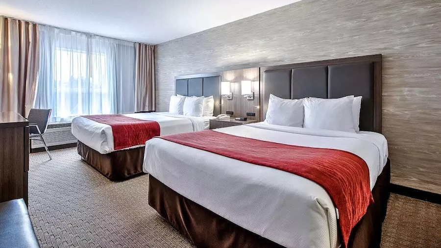 Comfort Inn & Suites Airport North