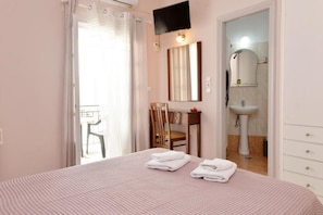 Soundproofing, free cribs/infant beds, free WiFi, bed sheets