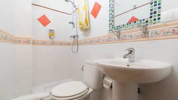 Douche, sĂšche-cheveux