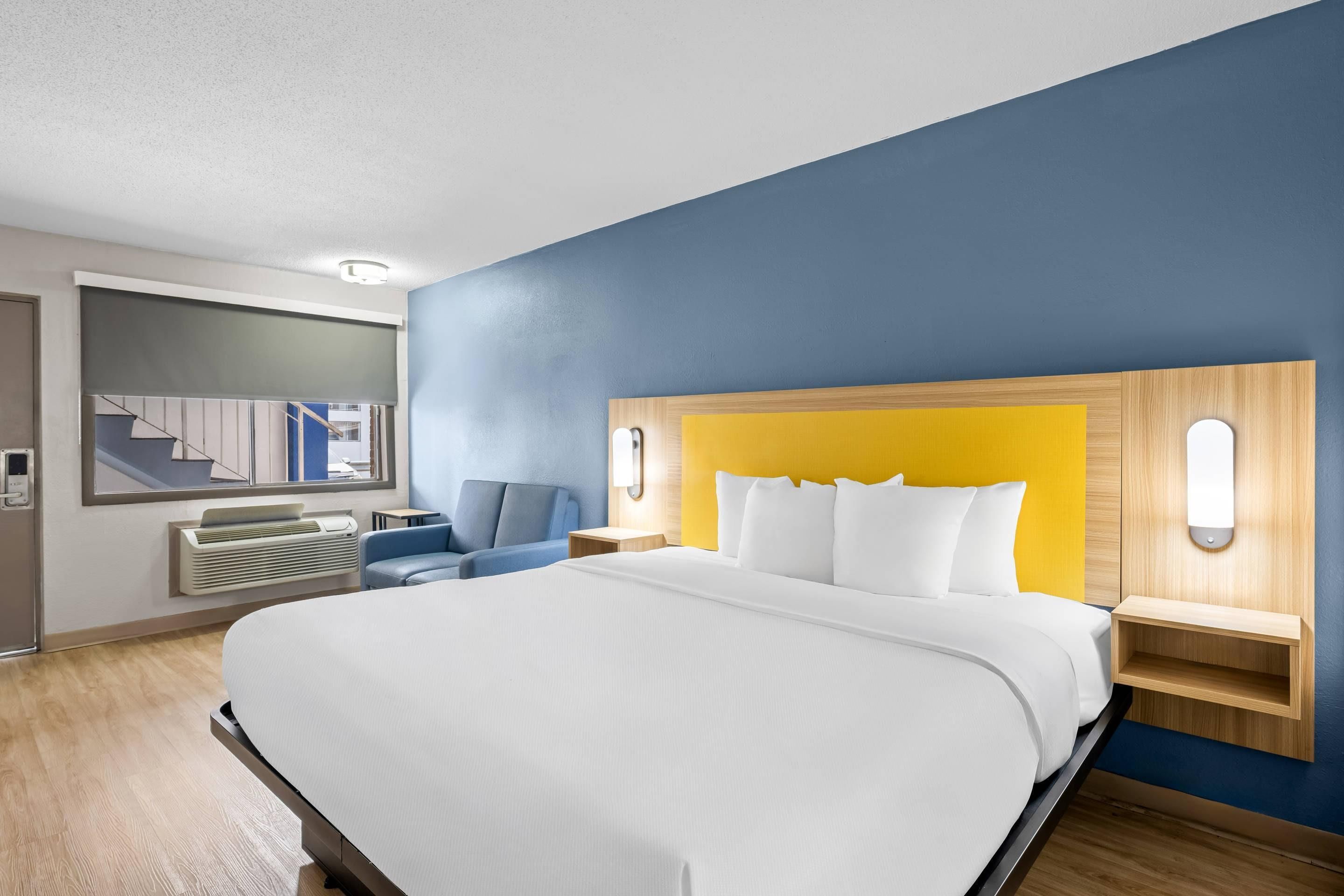 Standard Room, 1 King Bed