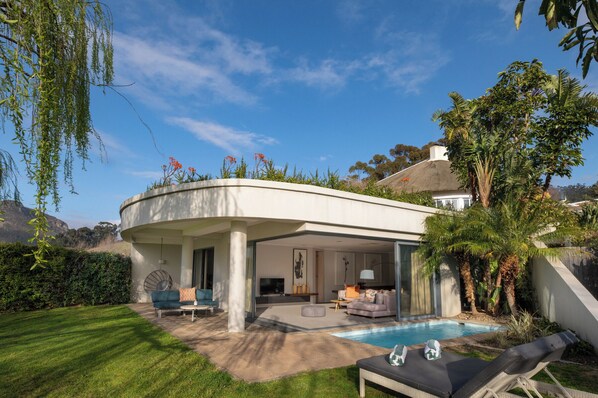 Suite (Cap Classique) | Terrace/patio