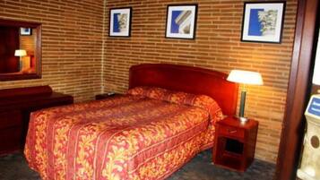 Standard Room, 1 Double Bed | Desk, free WiFi