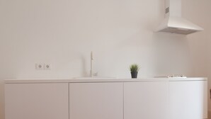 Studiosuite, 1 soverom | Eget tekjøkken | Kaffetrakter/tekoker, mikrobølgeovn, kokeplater og vannkoker